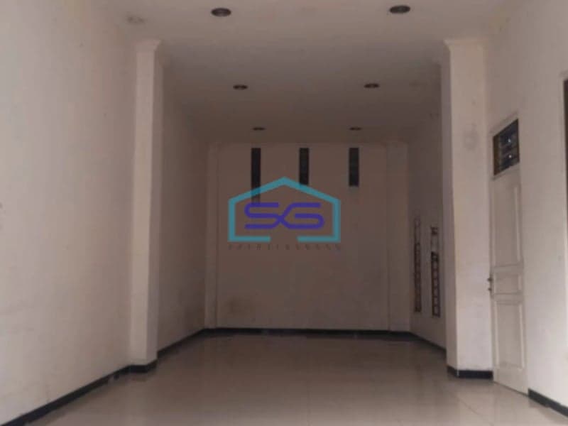 Dijual Murah Ruko 3 Lantai Luas Bangunan  222 m² Lokasi Candisari Semarang