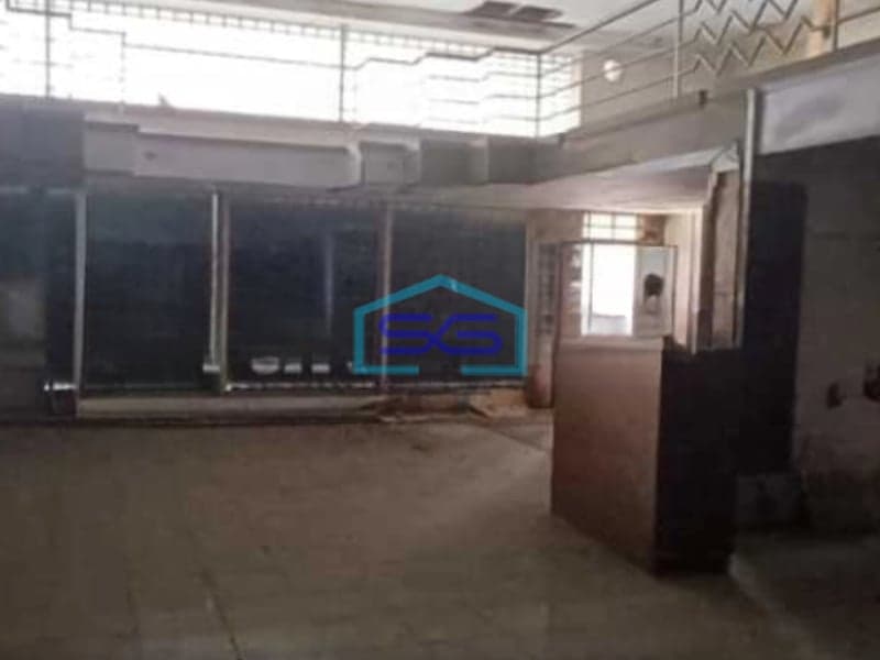 Disewakan Ruang Usaha sebelah OCBC ( seberang gedung merdeka museum KAA) Luas Bangunan  900 m²