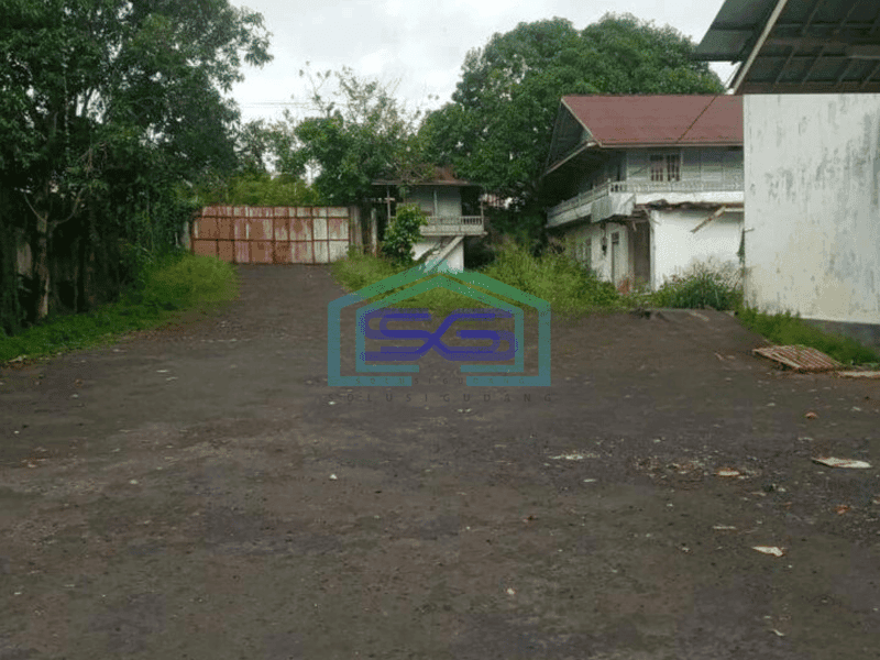 Dijual Gudang 2000m di jl politeknik Manado cocok buat distributor