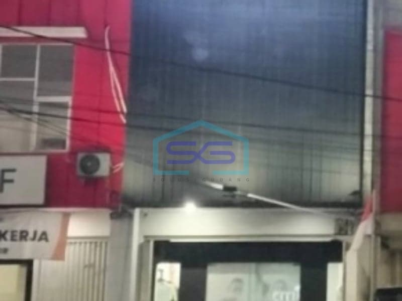泗水优越地段2层商铺出租