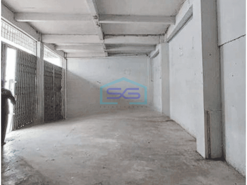 Disewakan gudang bebas banjir siap pakai di Tanjung Pura Kalideres