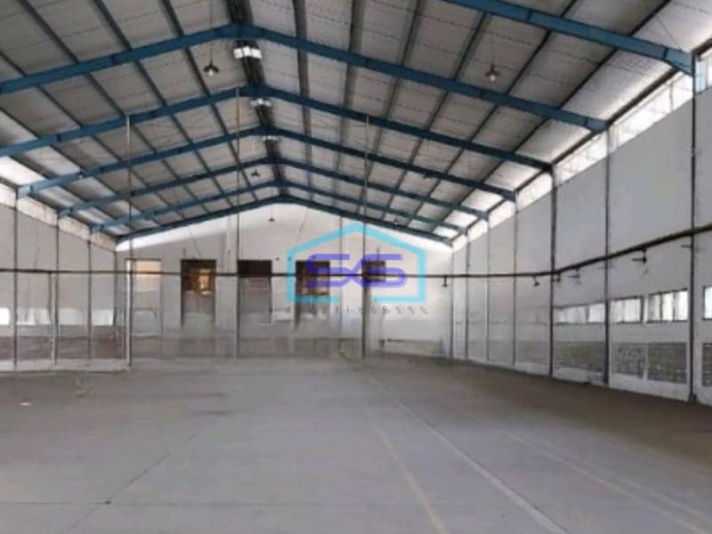 Disewakan Gudang Akses Container Luas Bangunan 7562 m² Lokasi Bebas Banjir di Sidoarjo