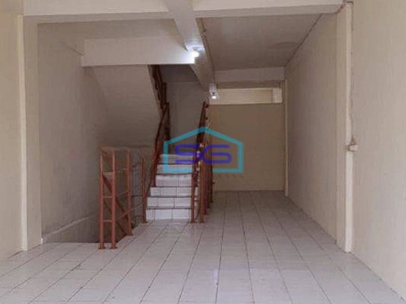 Disewakan Ruko Di Jakarta Barat Bangunan 3 Lantai LB 168m2