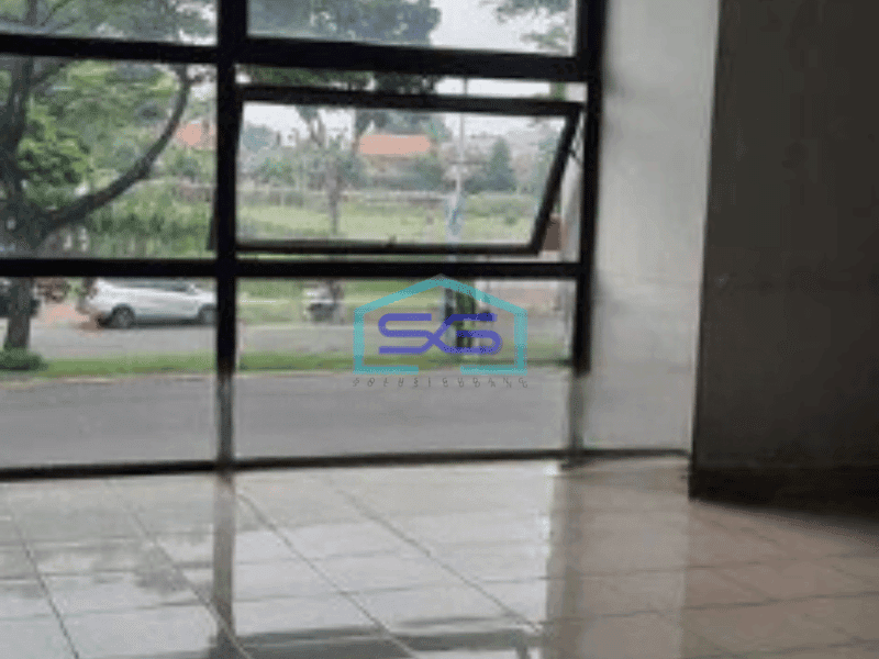 Disewakan Ruko Hadap Jalan Raya Sangat Strategis di Serpong Utara Tangerang Selatan