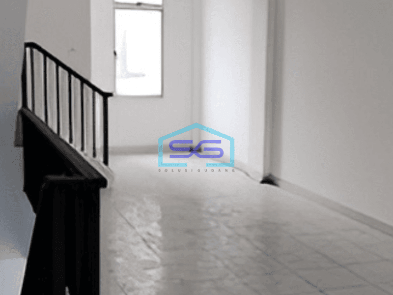 Disewa Ruko Taman Surya 3 Lantai