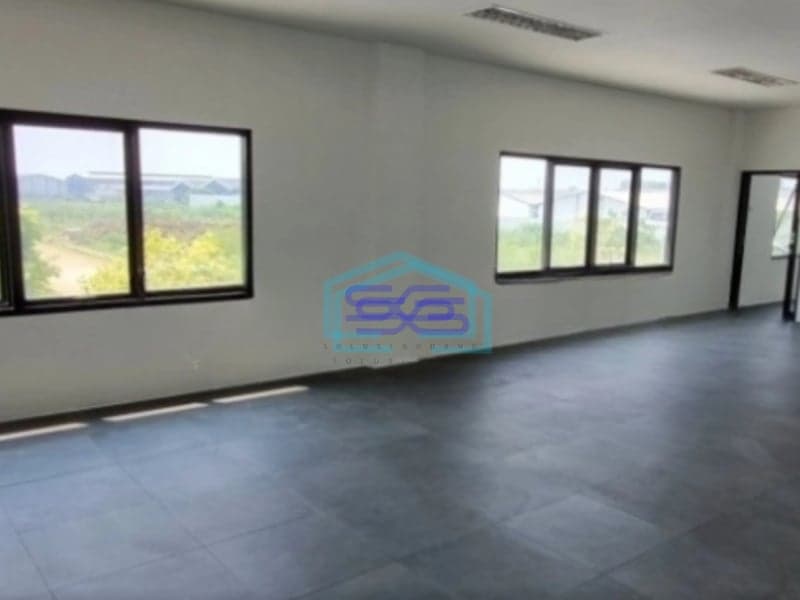 Disewakan Gudang Bagus Delta Silicon Lippo Cikarang Jawa Barat Luas Bangunan  2400 m²