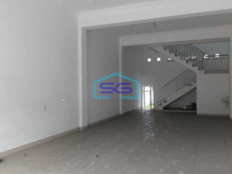 Dijual Ruko Strategis 3 Lantai Tengah Kota Solo Lokasi di Jalan Yos Sudarso LT 633m2