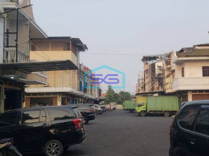 Disewakan Ruko Fantasi di Taman Palem Lestari, Cengkareng, Jakarta Barat LB 120m2