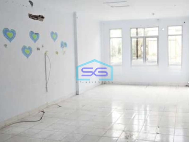 Dsewakan Ruko Luas Bangunan  165 m² Lokasi di Jakarta Barat