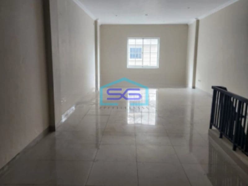 Dijual Ruko CBD Green Lake City Jakarta Barat Sudah Renovasi SHM LB 200m2