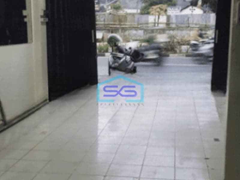 Dijual Ruko 3 Lantai Lokas Strategis di Kebon Jeruk, Jakarta Barat LB 120m2