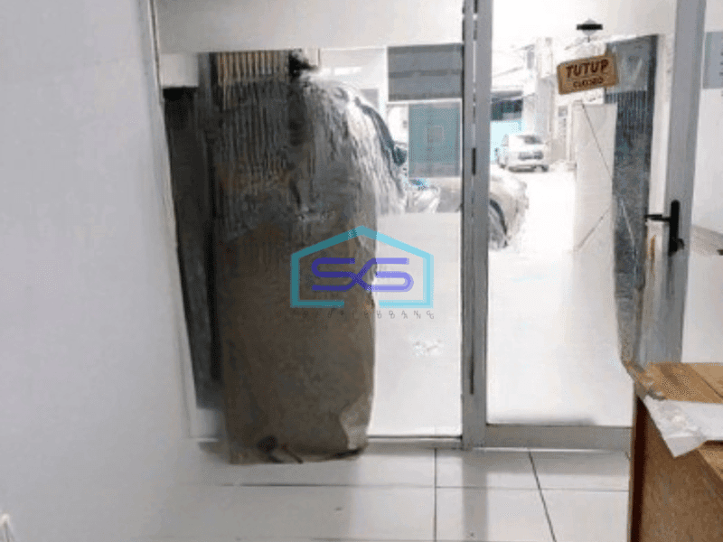 Disewakan Ruko Luas Bangunan 225 m² di Jalan Utama Jelambar Jakarta Barat