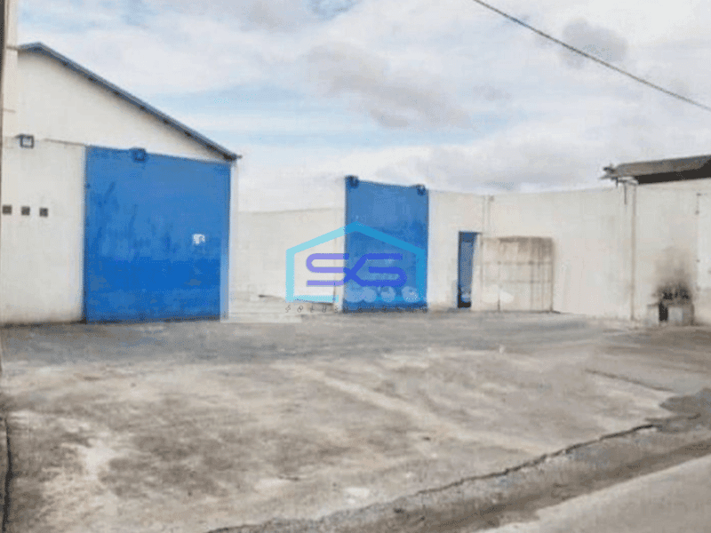 Dijual Gudang Siap Pakai di Daerah Karanganyar , Solo Luas Tanah 1890m2 Bagus