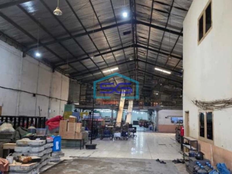 Dijual Gudang Luas Bangunan 800 m2 Lokasi Bebas Banjir di Tangerang