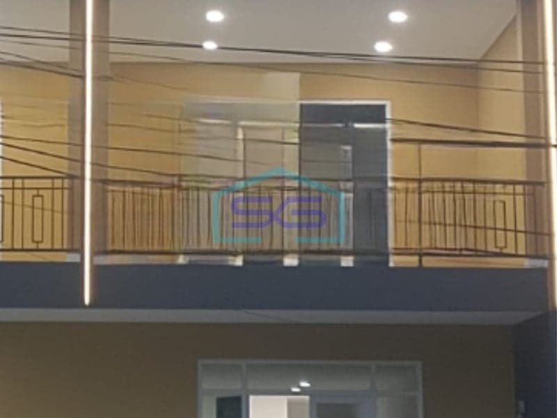 出售：宽敞商铺 建筑面积240平方米，可入住，位于南丹格朗BSD城市，无洪水区域