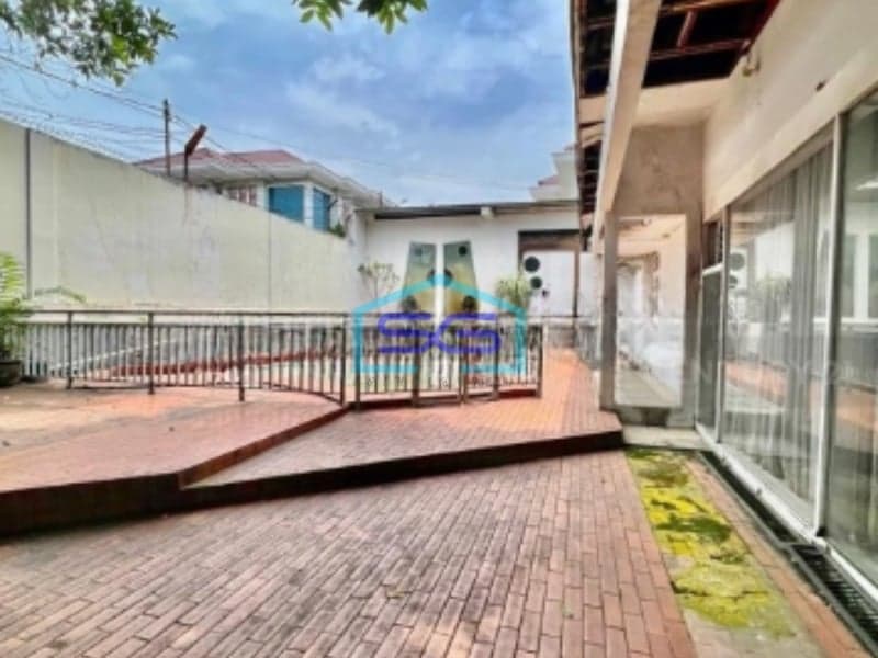 Dijual Ruang Usaha Bangunan Kokoh Siap Huni di Antasari Jakarta Selatan LT 1320m2