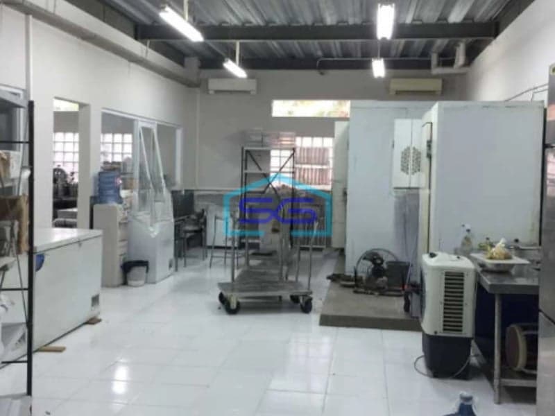 Dijual Gudang Bangunan 2 Lantai di Cipondoh Tangerang Siap Huni Luas 800m2