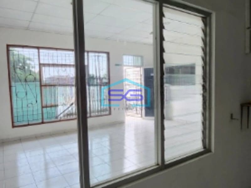 Disewakan Gudang Bagus Bersih Terawat Luas Tanah 2400m2 di Kawasan Industri Candi Semarang