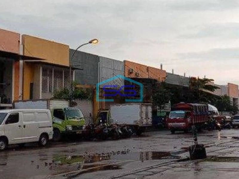 Disewakan Gudang Luas Tanah 215 Mtr di Bizzpark Cakung Jakarta Timur