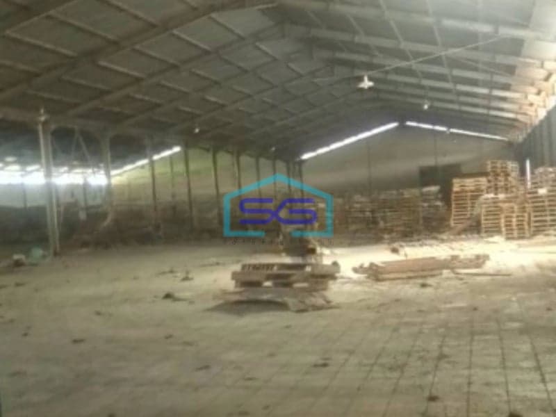 Disewakan Gudang Bersama Cisirung  Di Moch Toha Bandung Luas Bangunan  8800 m²