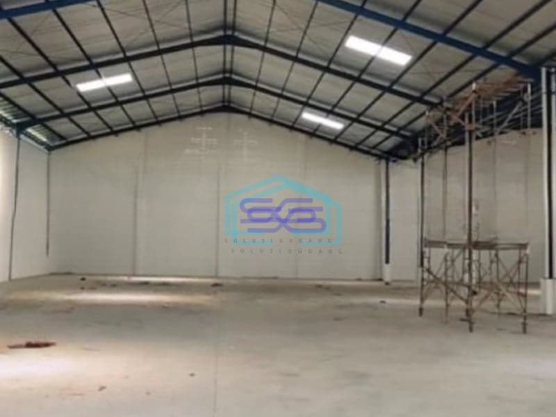 Disewakan Gudang Akses Container Luas Bangunan  1400 m² Lokasi Strategis di Ngaliyan Semarang