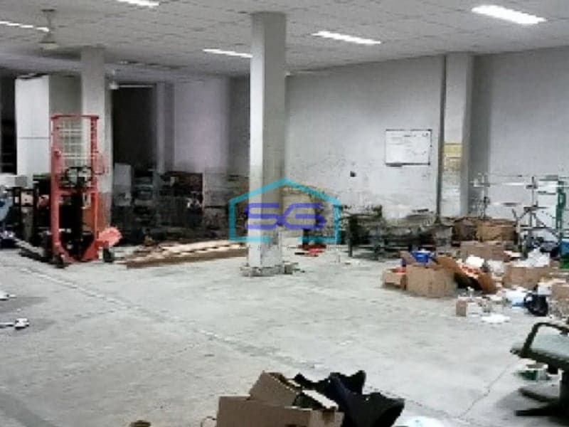 Dijual Bangunan Gudang Hhome Industri di Grogol Jakarta Barat LB 436m2