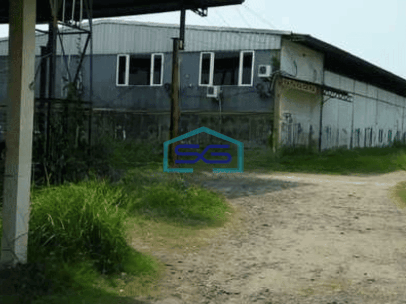 Dijual Gudang Luas Bangunan 800 m² Lokasi Tidak Banjir di Kapuk Kamal Jakarta Barat