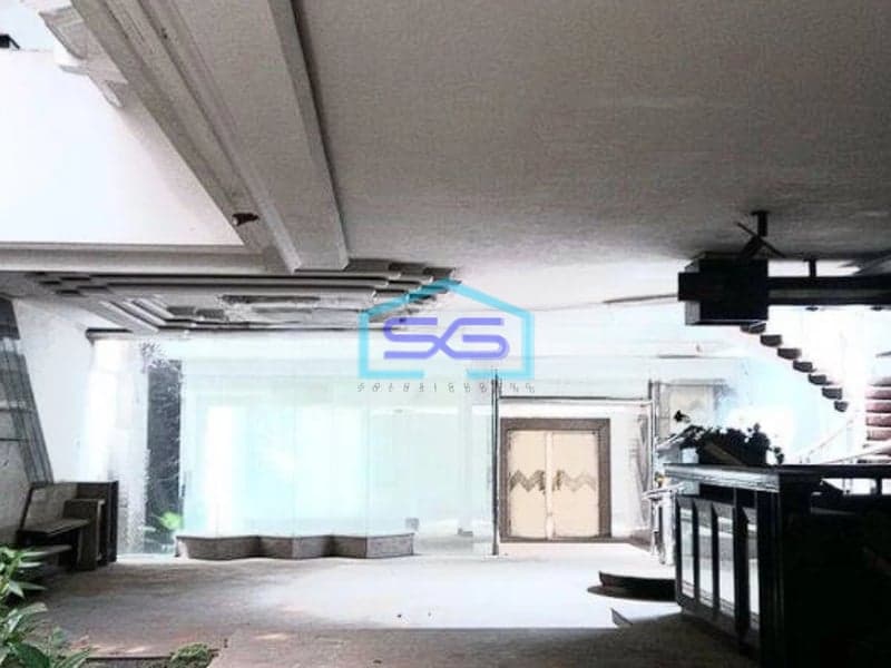 Dijual Gedung 3 lantai di Jl Sudirman Bandung Tengah Pusat Kota LT 1850m2