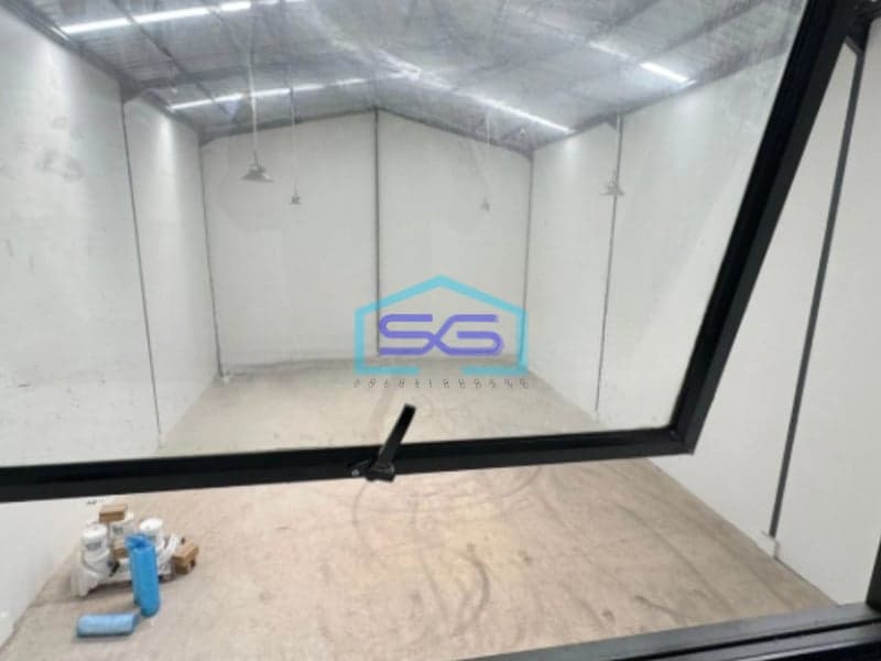 Dijual Gudang Sudah Renovasi Luas Tanah 516m2 Zona Industri di Legok Tangerang