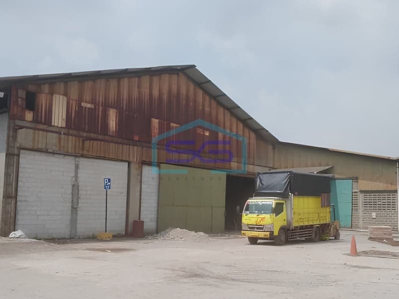 Warehouse for Sale in Jatake Tangerang Land Area 17000m2 Ready to Occupy