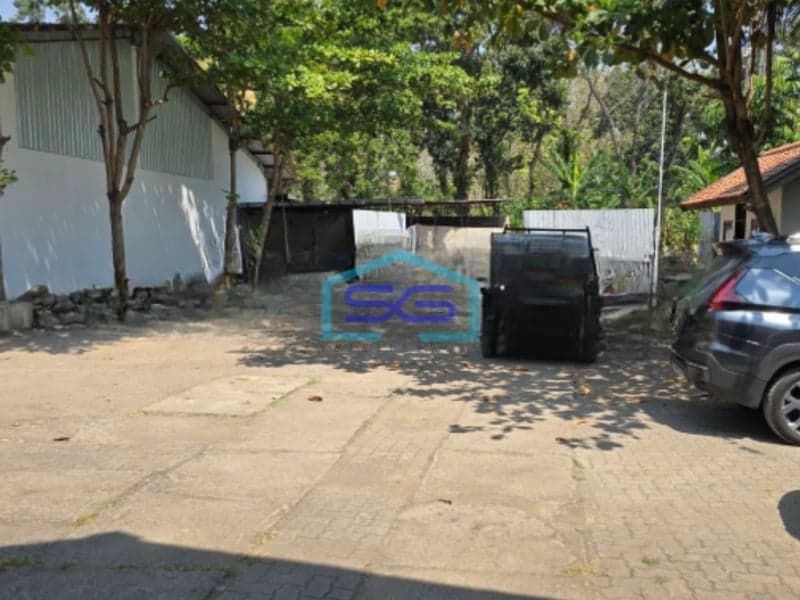 Dijual Gudang Lokasi Strategis di Semarang Luas Bangunan  4600 m²