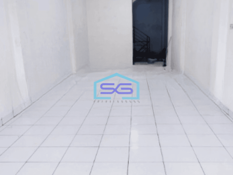 Disewakan Ruko di Tepi Jalan Raya Teluk Gong Jakarta Utara Luas Bangunan  360 m²