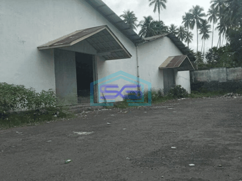 Dijual Gudang 2000m di jl politeknik Manado cocok buat distributor