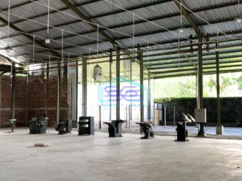 Disewakan Gudang Ada Kantor Luas Bangunan  2600 m² di Sleman Yogyakarta