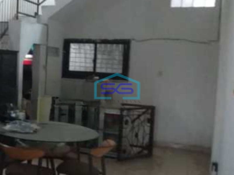 Dijual Ruko Lokasi Strategis di Tidar Surabaya Kondisi Bagus