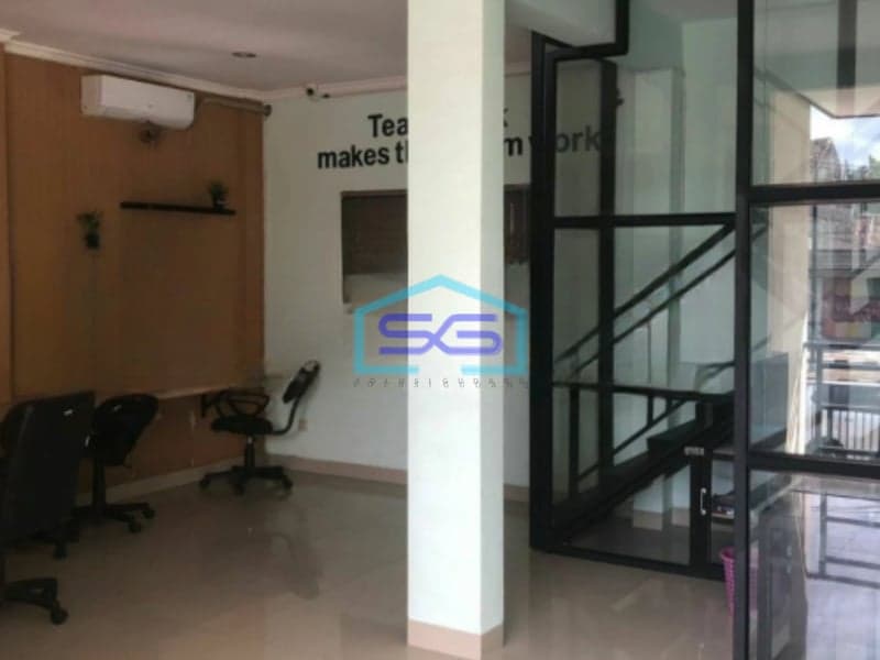Disewakan Kantor 3 Lantai Luas Bangunan  150 m² Lokasi Banguntapan Bantul Yogyakarta