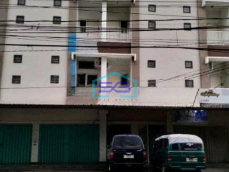 Dijual Ruko 3 Lantai Luas Bangunan 200 m² Lokasi Siap Huni di Surabaya