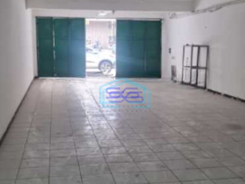 Disewakan Ruko 3 Lantai Luas Tanah  100 m² Lokasi di Jakarta Utara