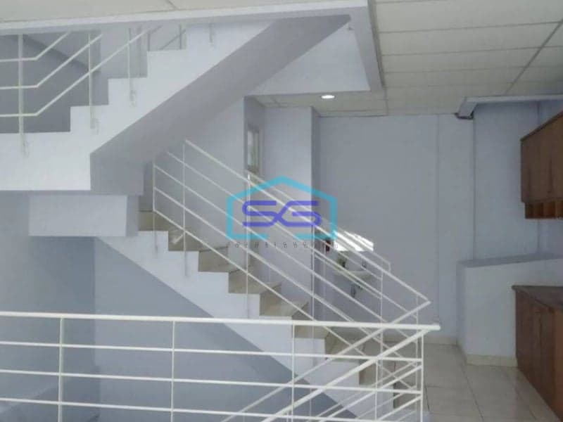 Disewakan Ruko 3 Lantai Siap Usaha di Bsd Dekat Teras Kota Tangerang LB 225m2