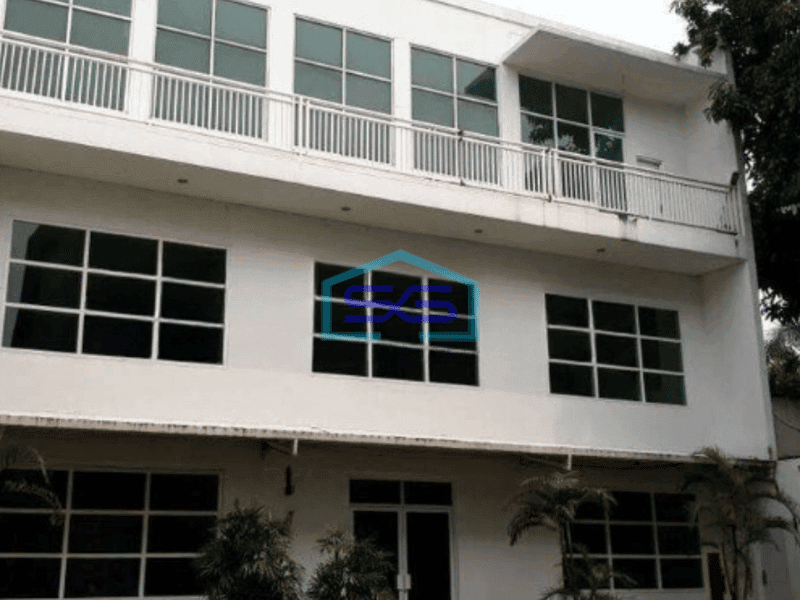 Dijual Pabrik Akses Container 40 Feet Luas Bangunan  15000 m² di Cimone Tangerang