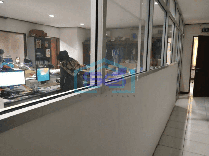 Dijual Gudang semanan hipli - Jakarta barat