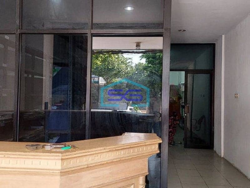 Disewakan Ruko 4 Lantai Lokasi di Harmoni Jakarta Pusat LB 200m2