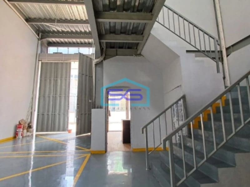 Dijual Gudang Siap Pakai LT 400m² HGB Termurah Lokasi Strategis Kalideres Jakarta Barat