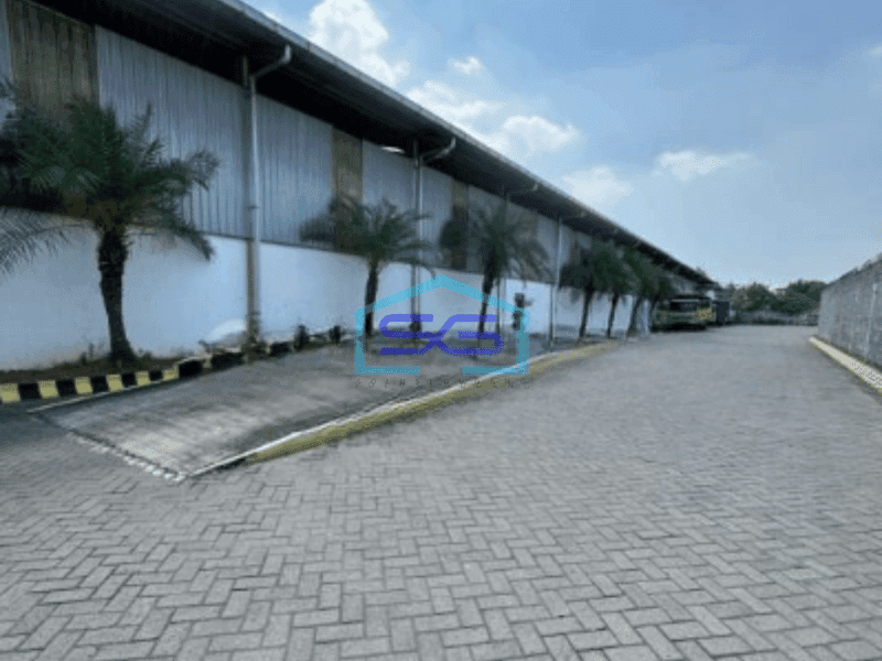 Dijual Gudang Langka Pabrik Baja Ringan di Menganti Gresik Jawa Timur Luas Bangunan 9066 m²