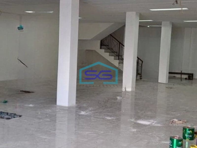 Disewakan Ruko Gandeng 3 Lantai Parkiran Luas di Gatsu Barat Denpasar Bali LB 550m2