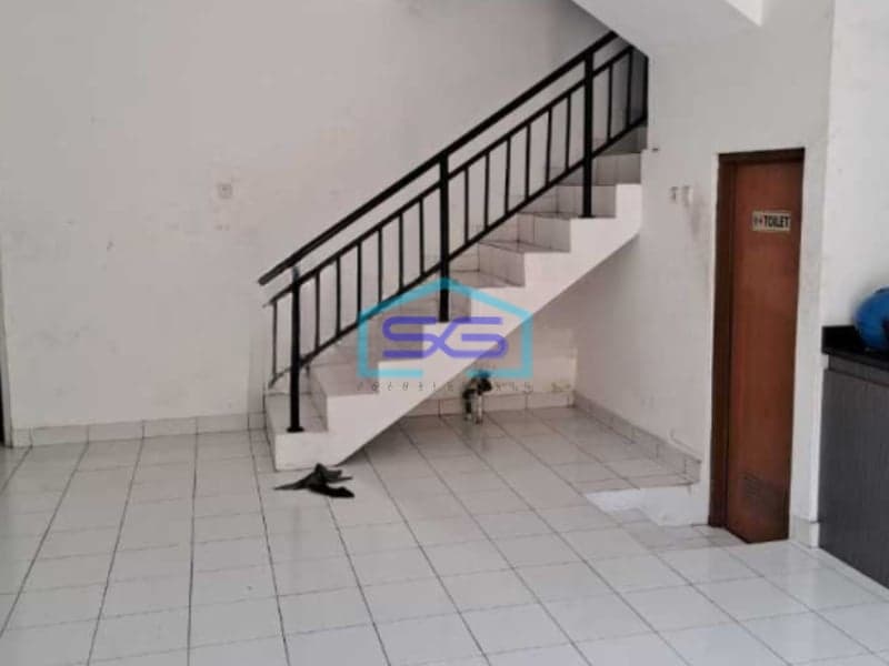 Disewakan Ruko Luas Bangunan 181 m²  Lokasi di Duri Kepa Jakarta Barat