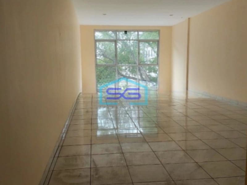 Dijual Cepat Ruko Strategis 3 Lantai di Kawasan Bisnis Pasar Kliwon Solo NEGO LB 196m2