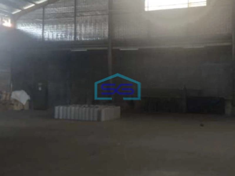 Disewakan Gudang Akses Container 40 Feet Luas Tanah 1300 m² Lokasi di Bekasi