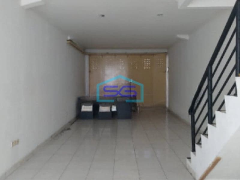 Disewakan Ruko Rendeng 3 lantai Siap Pakai Di Area Burangrang Buahbatu Bandung Luas Bangunan  170 m²