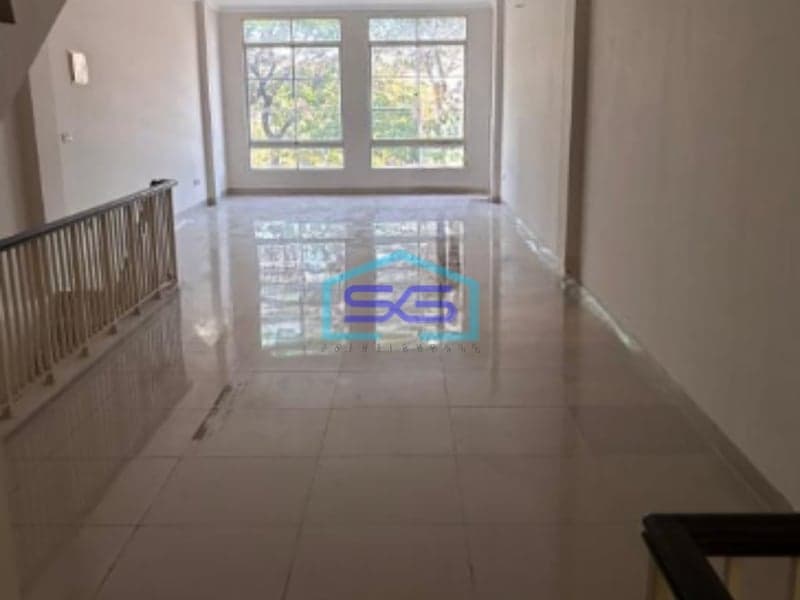 Dijual Ruko Bangunan 3,5 Lantai di Jakarta Barat Luas Bangunan 236m2